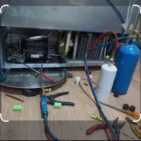 تعمیر انواع یخچال و فریزر خانگی و فروشگاهی