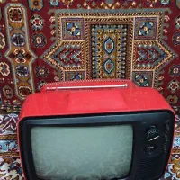 تلوزیون قدیمی در حد نو
