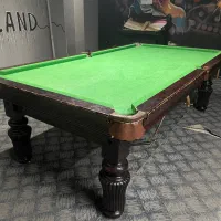 میز بیلیارد ایت بال باشگاهی
