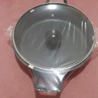 ماهیتابه و قابلمهٔ تفلون درجه یک مارک harrison|ظروف پخت‌وپز|کرج, ساسانی (قلمستان)|دیوار