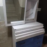 میز ارایشگری