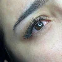مژه کار هستم با ۶سال سابقه کاری