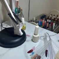 آموزش کاشت ناخن