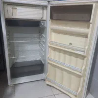 یخچال آزمایش در حد