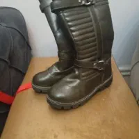 بوت ساق بلند .‌نو  استفاده نشده بهرنگ یشمی