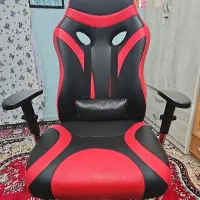 صندلی گیمینگ در حد نو