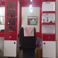 دکور آرایشگاه بادوتا صندلی کارومبل|آرایشگاه و سالن‌های زیبایی|خاش, |دیوار