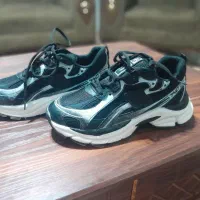 فروش ۲جفت کتونی بچگانه|کیف، کفش، کمربند|اندیشه, اندیشه فاز ۱|دیوار