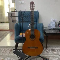 گیتار یاماها اصلی با تمامی لوازم