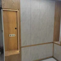 کابینت هایگلاس، کمددیواری