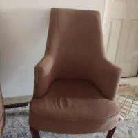 یک عدد مبل یه نفره