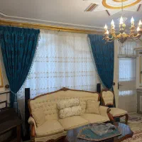 پرده حریر با چوب پرده ها