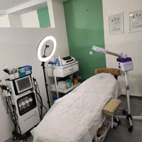 لیزرموی زائدفول ژل بوتاکس بلفارو الکترولیز آموزش|خدمات آرایشگری و زیبایی|کرج, فاز ۱ مهرشهر|دیوار