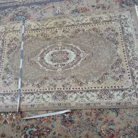 یک عدد فرش ۱و نیم در ا متر تمیز و نو