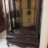 ویترین و کمد چوبی