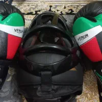 کلاه و دستکش بکس