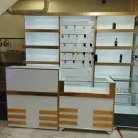 Rویترین مغازه دکور نمایشگاهی قفسه طبقاتی پیشخوانR