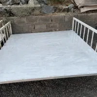 تخت باغی و رستورانی
