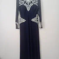 تعدادی لباس نو یکبار پوشیده شده