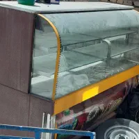 وسایل فروشگاه و لوازم کارگاه شیرینی پزی،یخچال و..