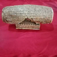 تندیس (منشور کوروش)|مجسمه، تندیس، ماکت|کرج, شهرک بنفشه|دیوار