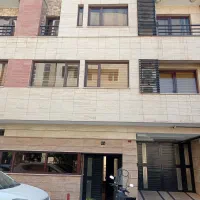 سریدار متاهل با کارت اقامت
