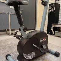 دوچرخه ثابت کاملا سالم