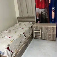 سرویس خواب نوجوان همراه میز تحریر در حد نو