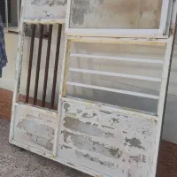 پنجره آهنی. بدنه سالم است