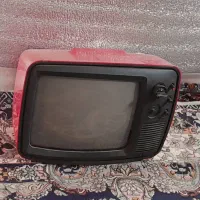 تلویزن سیاه سفید قدیمی