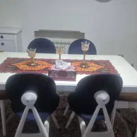 لوازم منزل در حد نو (میز نهارخوری)
