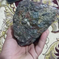 .سنگ آهنی کندرایت.وسبزهم جذب دهر.هست هم بدون جذب