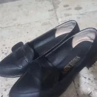 یه سری کفش و لباس
