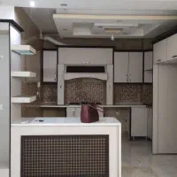 مغازه برخیابان اصلی بیمارستان
