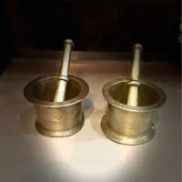 هاون قدیمی بیش از 50سال و سماور برقی قدیمی