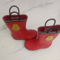 چکمه بچه گانه