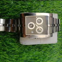 ساعت سه موتوره ویولت اصل