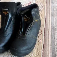 کفش کار|کیف، کفش، کمربند|فیروزآباد (فارس), |دیوار