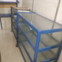 ویترین آبی رنگ