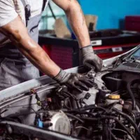 استاد مکانیک