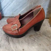 فروش کفش در حد نو یکی دو بار استفاده شده