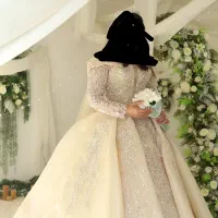 لباس عقد