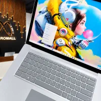 لپتاپ مایکروسافت سرفیس همراه با کارتن اورجینال