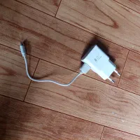 شارژر و هندزفری