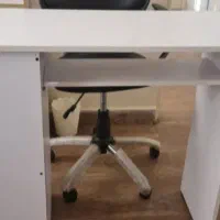 فروش میز ناخن کار ومیز منشی وسرشور... در حد نو|آرایشگاه و سالنهای زیبایی|تهران, سعادتآباد|دیوار