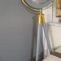 ساعت سه پایه و میزتلوزیون