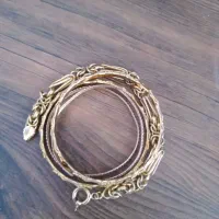 حدود ۳۰ گرم طلا ۱۰۰ بالای تابلو