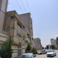 200متر تجاری مسکونی برخیابان اصلی ارم