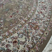 آگهی فروش فرش ماشینی گرد  ۷۰۰ شانه اکریلیک هیت‌ست