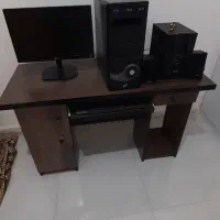 کامپیوتر ومانیتور ال جی با میز وباند  بفروش میرسد